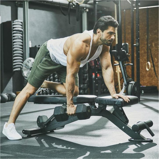 Cum alegi o bancă fitness reglabilă pentru antrenamente complete: 12 aspecte de care să ții cont