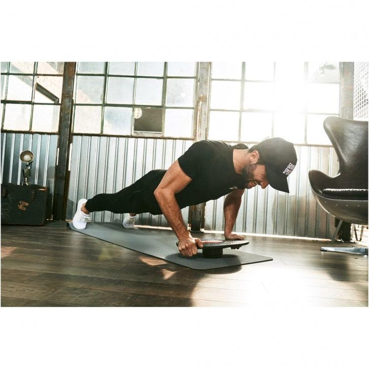 Saltea de yoga cu partea inferioară antiderapantă, lățime 60 cm și grosime 0,6 cm