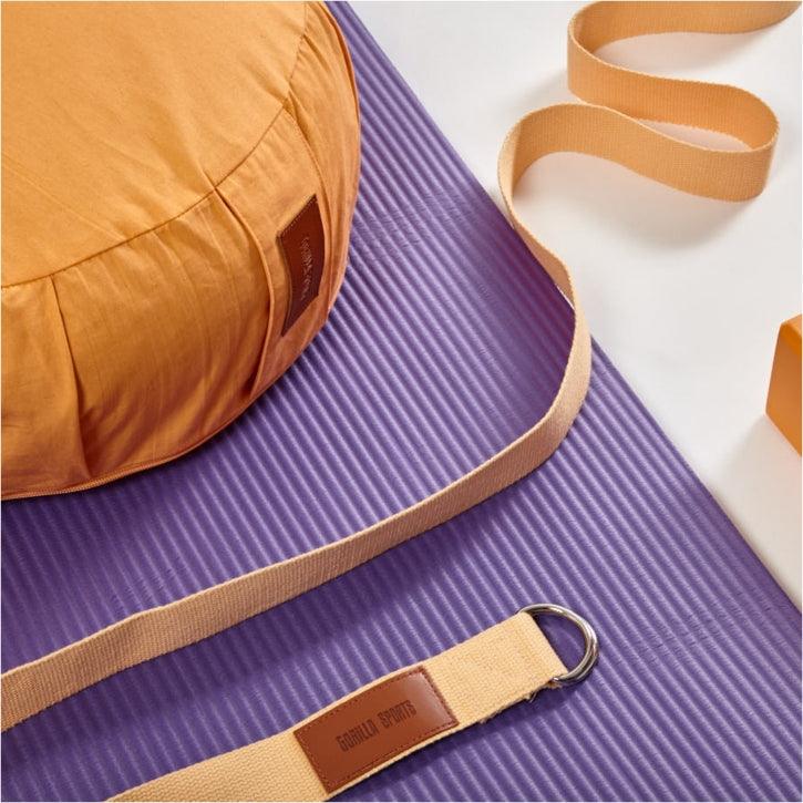 Curea de yoga în diverse culori