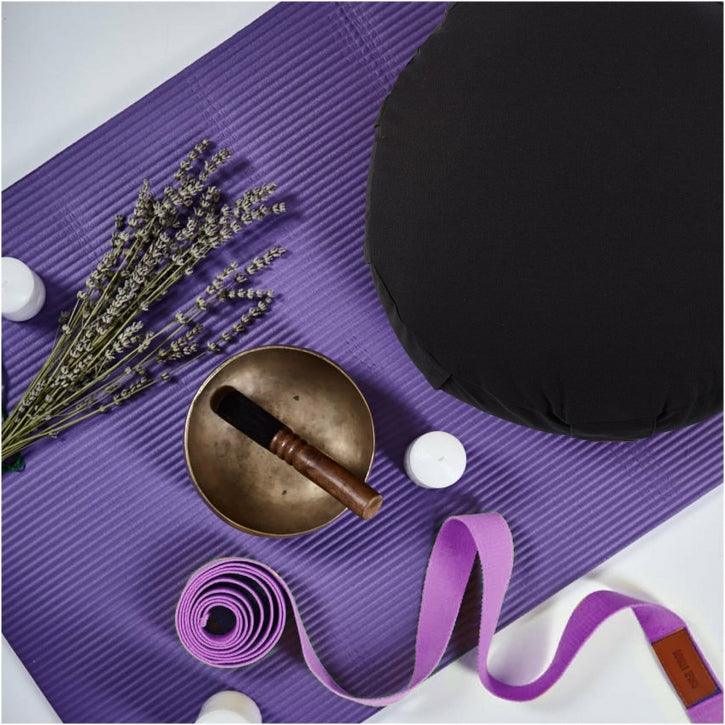 Curea de yoga în diverse culori