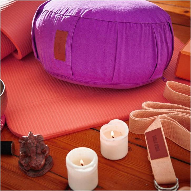 Curea de yoga în diverse culori