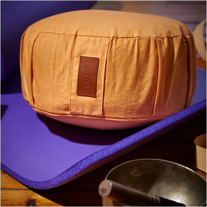 Pernă de meditație rotundă, cu diametrul de 30 cm și înălțimea de 18 cm