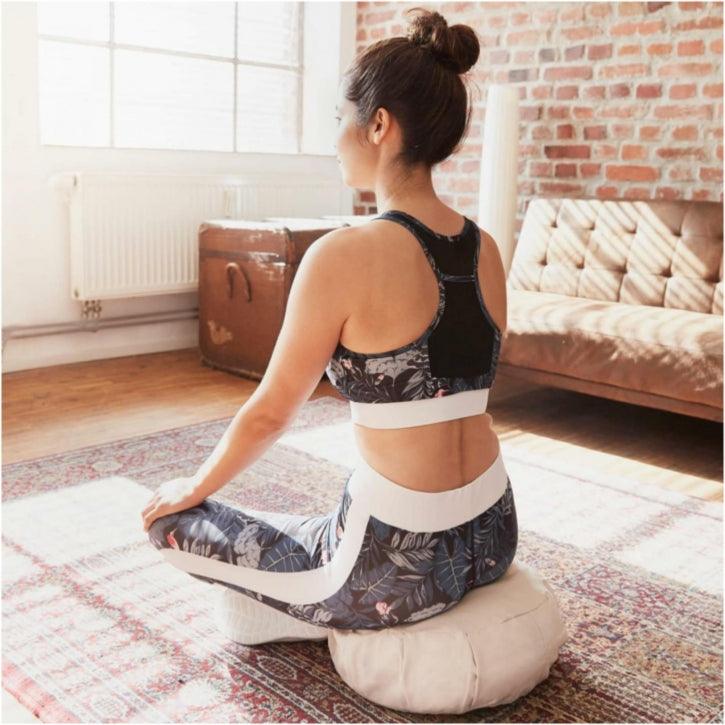 Pernă de meditație rotundă, cu diametrul de 30 cm și înălțimea de 18 cm