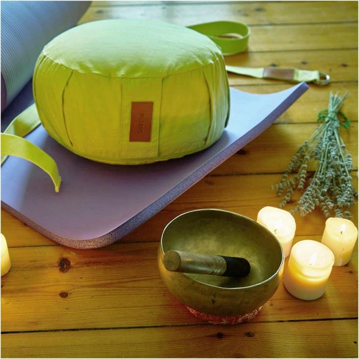 Pernă de meditație rotundă, cu diametrul de 30 cm și înălțimea de 18 cm