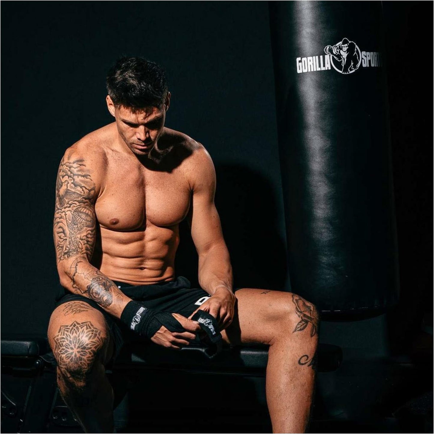 Bandaje de box 255 cm negru, albastru, roșu - Gorilla Sports Ro