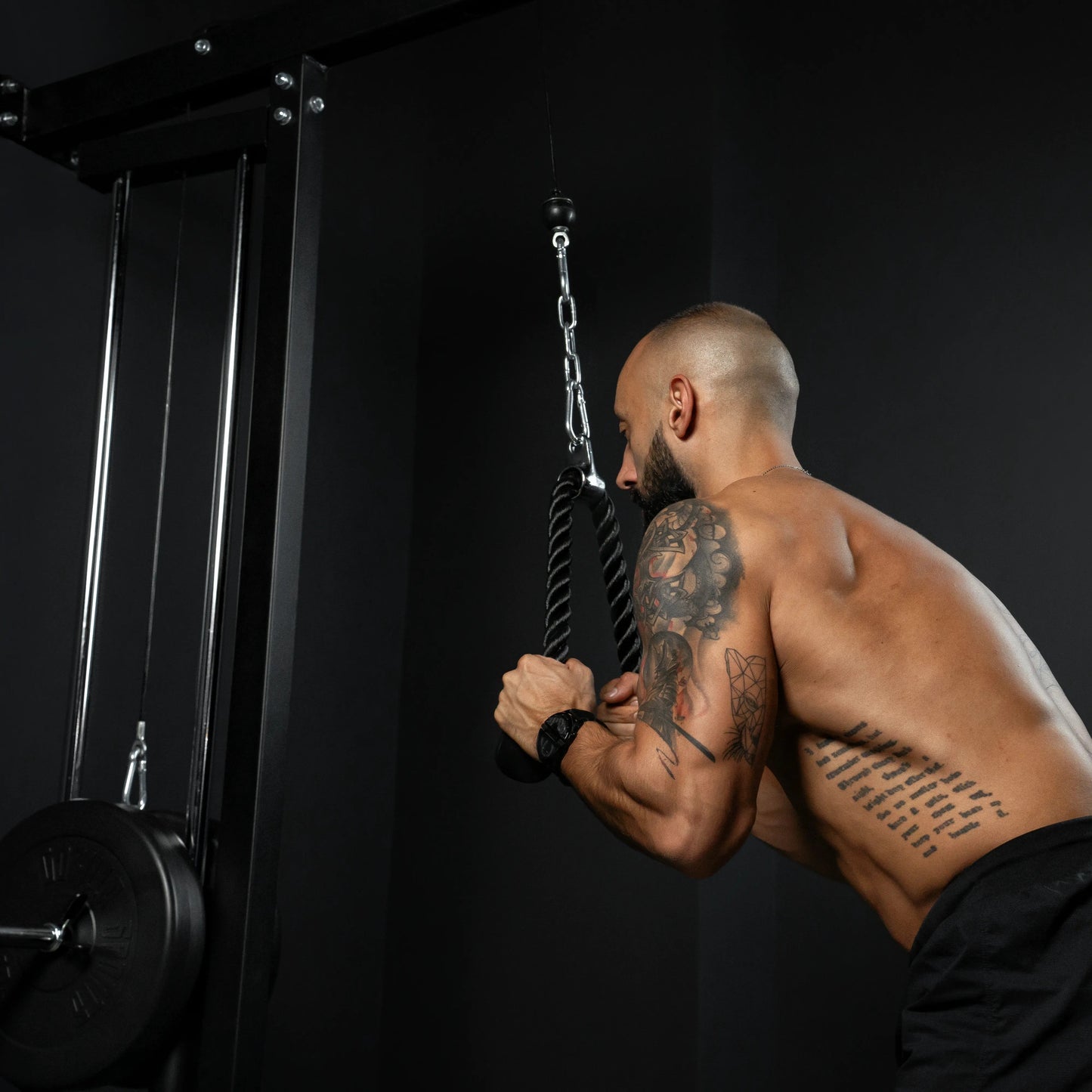 Sfoara pentru triceps/biceps din nailon, incluzând articulație pivotantă