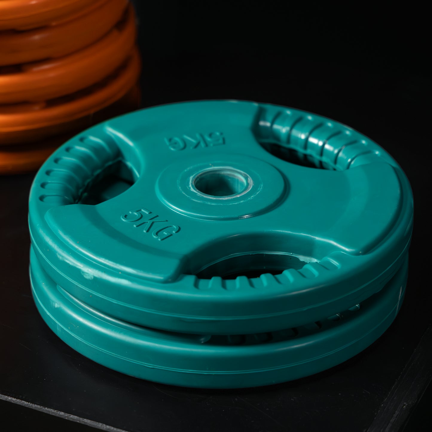 Set de haltere cu mâner din cauciuc 108 kg cu închizători
